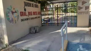 Al revisar las instalaciones, los agentes confirmaron el robo, dejando al plantel sin suministro eléctrico.