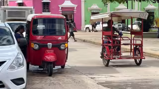 En Hopelchén circulan más de 600 mototaxis sin regulación oficial, denunciaron integrantes del gremio.