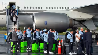 El seleccionado de Uruguay no podía salir de Cancún y se mantenía en pista.