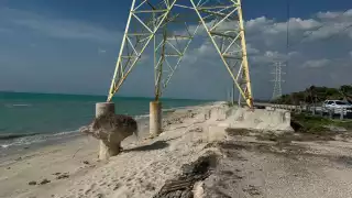 Denuncian abandono de torres eléctricas en la costa