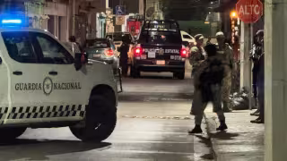 Varias personas fueron detenidas, incluidos presuntos menores de edad.