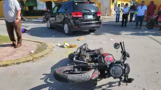 Motociclistas graves en accidente de tránsito