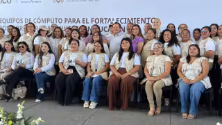 Se entrego equipo de tecnología para los Centros Libre en Yucatán