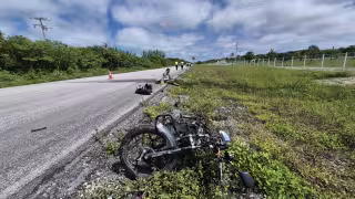 Dos jóvenes pescadores sufrieron un accidente vial en la vía Ciudad del Carmen Isla Aguada.
