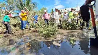 Hay gran apoyo a Celestún para retirar escombros