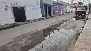 Malecón de Champotón recibe descargas contaminantes desde predios particulares