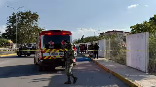 Al lugar llegaron paramédicos de la Cruz Roja y elementos militares.