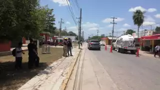 Evacuan a 400 alumnos de una secundaria en Lázaro Cárdenas