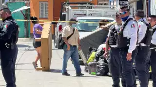 Fuerte movilización policiaca en la 23 de Julio por conflicto entre expareja