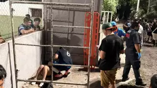 La joven perdió el conocimiento por unos minutos, tras golpearse la cabeza.