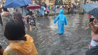 Las calles se encuentran inundadas en Mérida