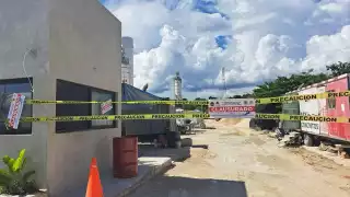 Autoridades municipales clausuraron la planta MX Concreto, cerca del cenote Yaax Mul.