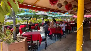 Restauranteros de Quintana Roo temen impacto negativo por reducción de jornada y aumento de aguinaldo