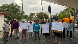 Ejidatarios conforman una comisión que acudirá a platicar con las autoridades de Quintana Roo