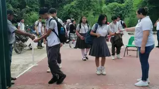 Preparatorias de Tizimín retoman uso de cubrebocas y filtros sanitarios por el aumento de casos de enfermedades respiratorias