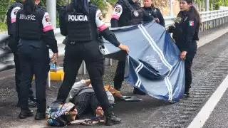 Exceso de velocidad provoca derrape de motociclista en Campeche