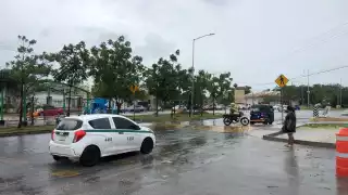 Las lluvias permanecerán todo el día en Cancún