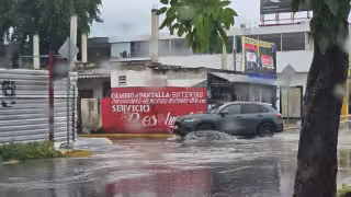 Una intensa precipitación se registró en la capital campechana a partir de las 16:30 horas.