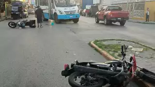 Encontronazo de motocicletas en la Héctor Pérez Martínez