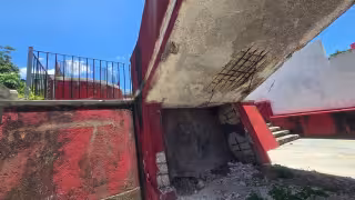 Vecinos de la colonia Jardines exigen la rehabilitación del puente y andador Nardos.