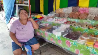  Precio del azúcar "amenaza" venta de dulces para Día de Muertos en Peto, Yucatán    
