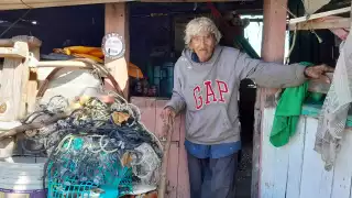 En Carmen buscan reubicar a Don Basilio, abuelito de casi 100 años ante el riesgo de colapso de su vivienda