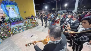 El mariachi Real Campeche le dedicó una serenata a la santa patrona.