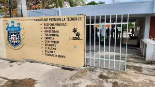 Escuelas de Campeche brindan refugio a familias tras paso de la Tormenta Tropical Alberto