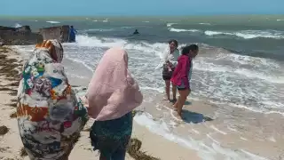 La llegada de frentes fríos afecta directamente la economía de los trabajadores del malecón