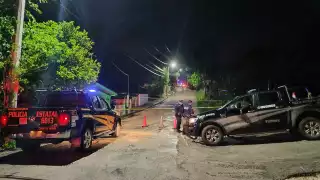 Policías acordonaron el área para el levantamiento del cuerpo