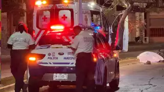 Tragedia en la madrugada: motociclista pierde la vida tras brutal choque