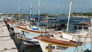 Hombres de mar aseguran que se presentan fuertes rachas de vientos en el día de la Santa Cruz