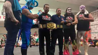 Función de lucha libre en Cancún termina en molestia: Wagner Jr. y Karis La Momia quedan a deber