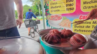 De tradición a batalla: familias luchan por mantener la venta de pulpo cocido