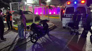 Dos motociclistas resultan lesionados tras fuerte choque en la colonia Petrolera de Ciudad del Carmen