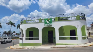 El PVEM presentó dos denuncias contra Morena y la gobernadora Layda Sansores, actualmente bajo análisis del IEEC por presuntas violaciones a la normatividad electoral.