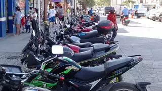 Pobladores del puerto presentan opiniones dividas debido a la presencia de los viene viene en el Centro