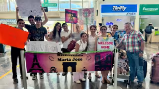 La joven cursó un semestre de Universidad en Francia