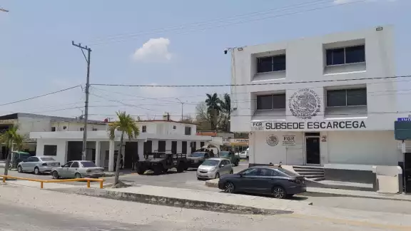 Fue detenido enseguida y trasladado a Escárcega Fue detenido enseguida y trasladado a Escárcega