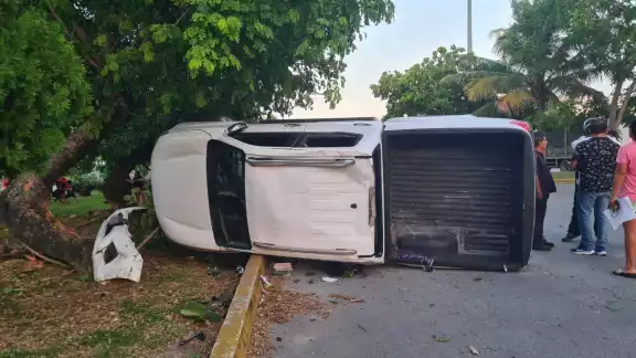 Joven pierde la vida en accidente vial en Cancún Joven pierde la vida en accidente vial en Cancún