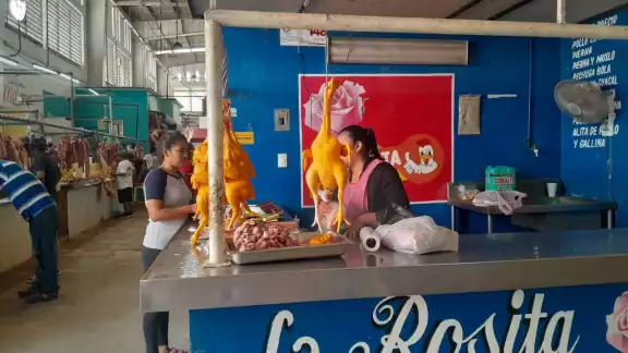 Locatarios ven repunte en los próximos días y piden a la Copriscam acabar con la competencia desleal Locatarios ven repunte en los próximos días y piden a la Copriscam acabar con la competencia desleal