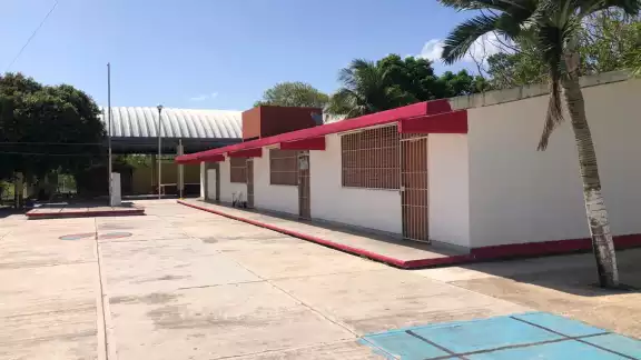 Se busca que las escuelas se mantengan seguras y no sufran robos. Se busca que las escuelas se mantengan seguras y no sufran robos.