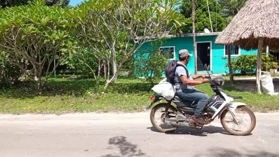 Menores de edad resultan lesionados tras accidente en moto en Álvaro Obregón Menores de edad resultan lesionados tras accidente en moto en Álvaro Obregón