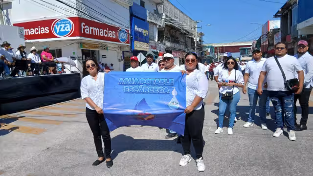 Diversas agrupaciones y sindicatos participaron en el desfile del Día del Trabajo en Campeche