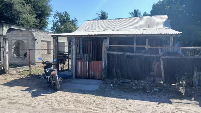 Ladrones roban de una casa desbrozadora y motosierra