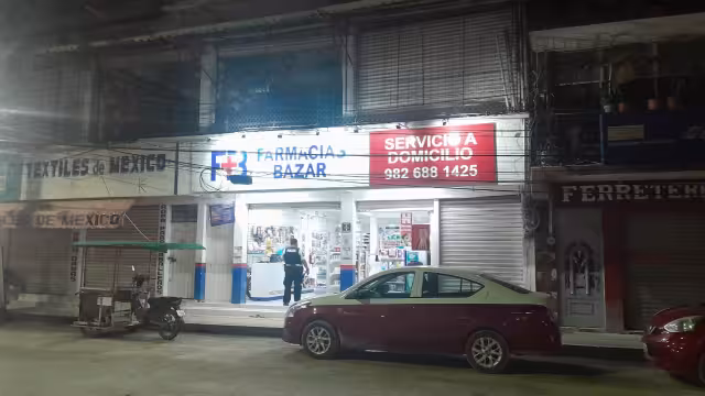 Un hombre aprovechó un descuido en una farmacia para robar una botella de agua