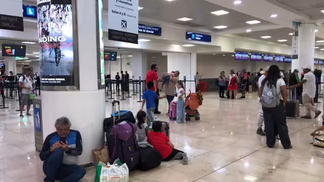 La movilidad de pasajeros se mantiene en el aeropuerto de Cancún