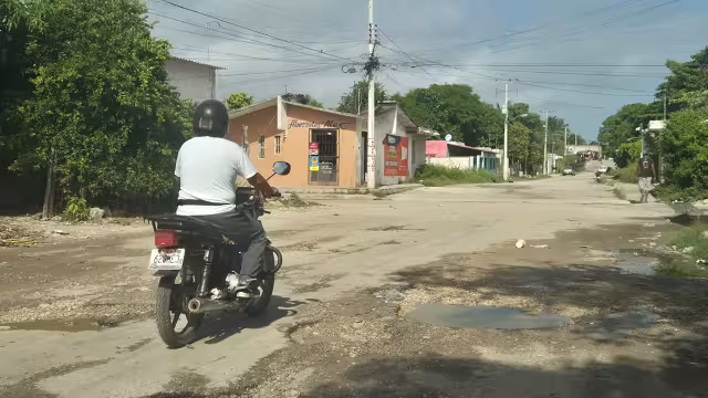 Vecinos denuncian calles intransitables y piden acción inmediata al Ayuntamiento de Champotón