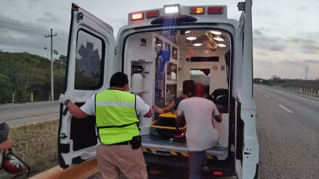 Un lesionado deja derrape de motociclista en la Mérida-Campeche