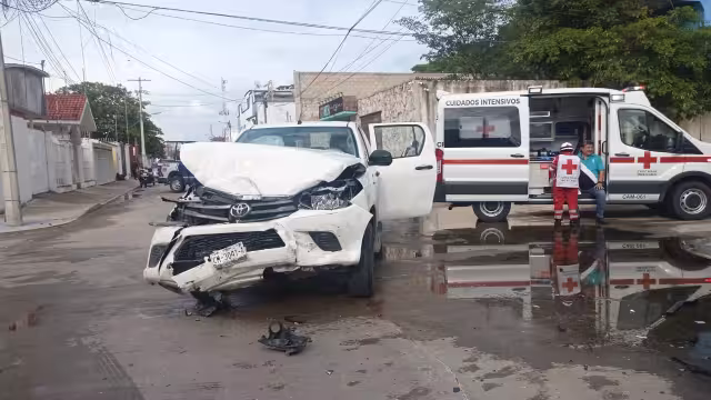 El conductor de la camioneta no respetó su alto